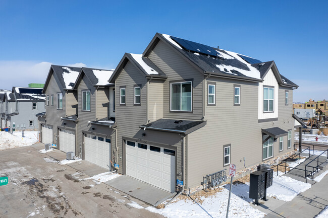 620 Promenade Dr in Superior, CO - Foto de edificio - Building Photo