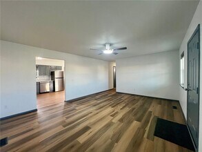 902 SE G St in Bentonville, AR - Building Photo - Building Photo