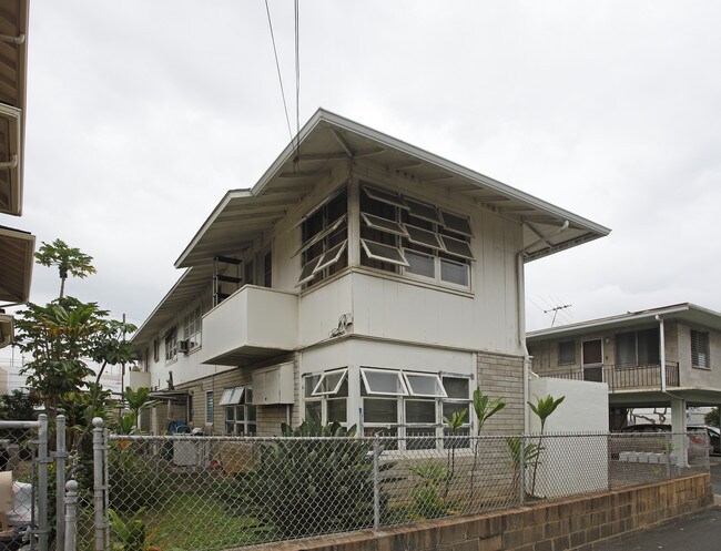 1019 Kemole Ln in Honolulu, HI - Building Photo - Building Photo