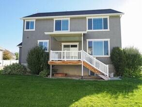 869 N Leo Ln in Lehi, UT - Foto de edificio - Building Photo