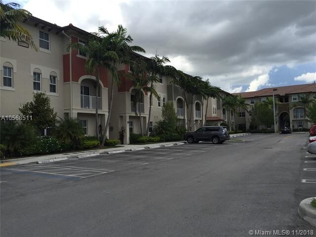 8960 NW 97th Ave-Unit -213 in Doral, FL - Foto de edificio