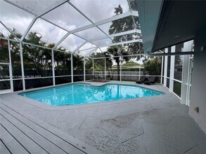 1405 N 46th Ave in Hollywood, FL - Building Photo - Building Photo