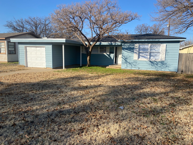 3008 45th St in Lubbock, TX - Building Photo - Building Photo