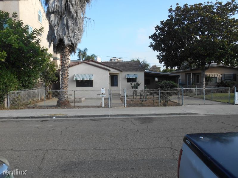 260 Evergreen Ave in Imperial Beach, CA - Building Photo