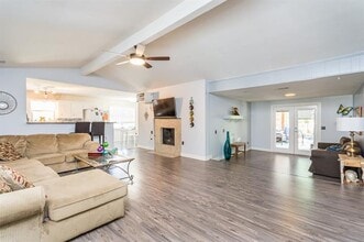 1001 Valley Creek Dr in Plano, TX - Building Photo - Building Photo