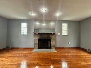 1718 McNary Blvd in Pittsburgh, PA - Building Photo - Building Photo