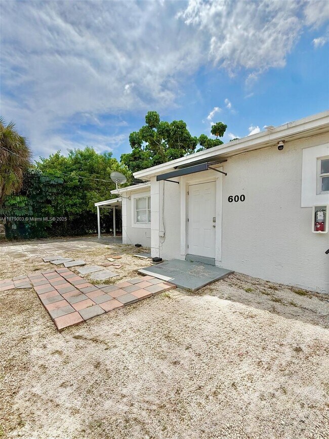 property at 600 NW 116th Terrace