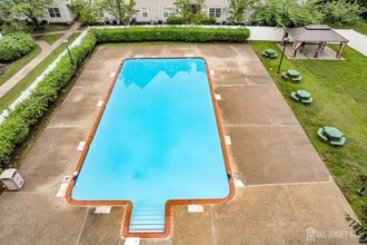 299 Prestwick Way in Edison, NJ - Building Photo - Building Photo
