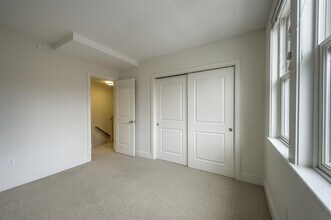 42 2nd St, Unit 1 in Cambridge, MA - Building Photo - Building Photo