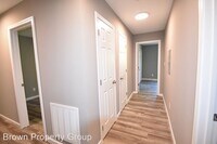 867 Fredonia Dr photo'