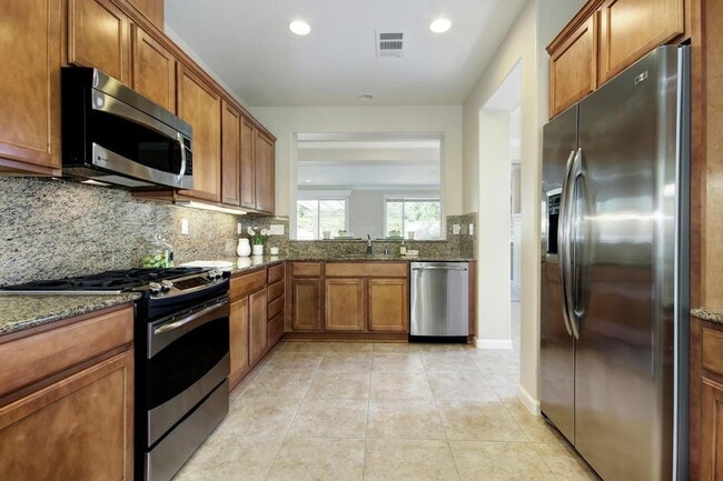 7405 Rothschild Ct in Elk Grove, CA - Building Photo - Building Photo