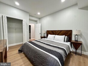 1024 Race St, Unit 2C in Philadelphia, PA - Building Photo - Building Photo