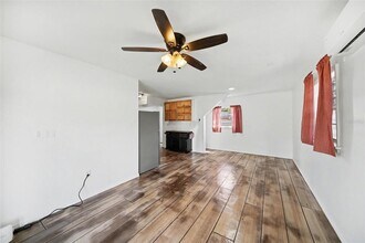 38250 13th Ave in Zephyrhills, FL - Building Photo - Building Photo