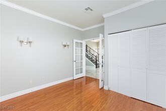 8949 Diamond Falls Dr in Las Vegas, NV - Building Photo - Building Photo