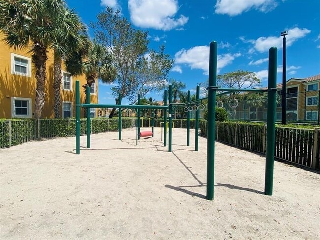 2351 W Preserve Way, Unit 203 in Miramar, FL - Building Photo - Building Photo
