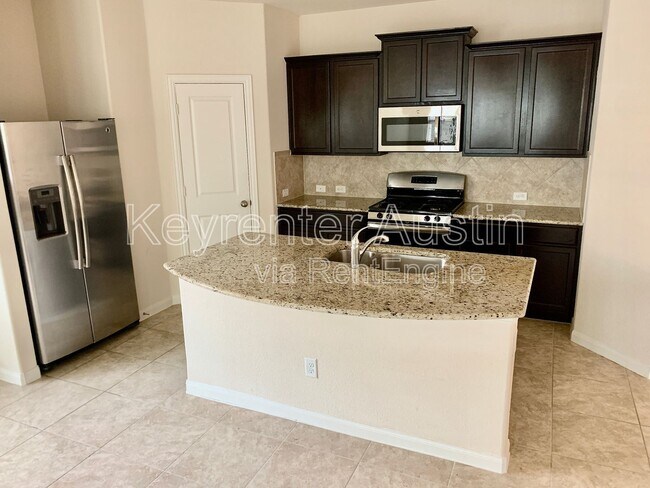 331 Shale Cir in Buda, TX - Building Photo - Building Photo