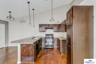 1344 N Curtis Ct in Wichita, KS - Building Photo - Building Photo