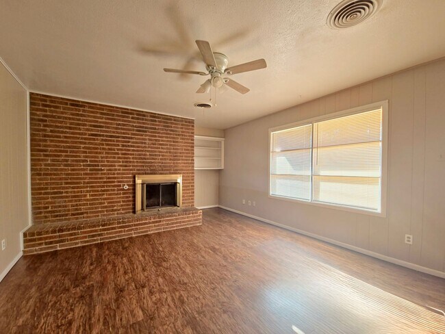 3705 30th St in Lubbock, TX - Building Photo - Building Photo