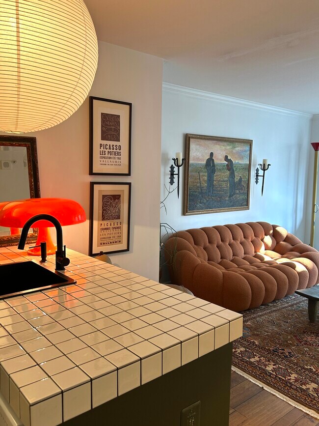 631 D St NW, Unit 732 in Washington, DC - Building Photo - Building Photo