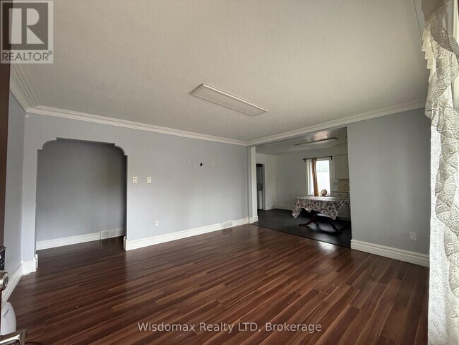 25 Ted St in St Catharines, ON - Building Photo - Building Photo