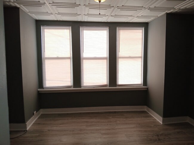 3719 L St, Unit 1 in Philadelphia, PA - Foto de edificio - Building Photo