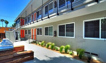 4534 30th St in San Diego, CA - Foto de edificio - Building Photo