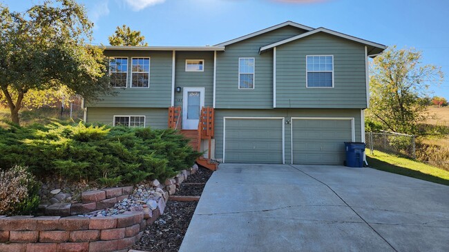 property at 127 Cohosset Dr