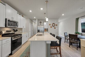 372 Sunrise Ranch Dr in Montgomery, TX - Building Photo - Building Photo