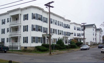 Goffstown Maple Street Apartments in Manchester, NH - Building Photo - Building Photo