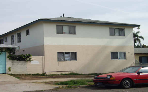 411-421 E Ave in National City, CA - Foto de edificio - Building Photo