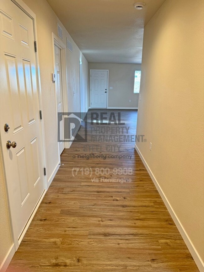 223 W Harmony Dr in Pueblo, CO - Building Photo - Building Photo