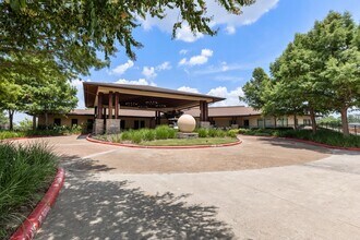 256 Capetown Way in Montgomery, TX - Building Photo - Building Photo