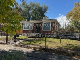 556 Navajo St in Salt Lake City, UT - Building Photo