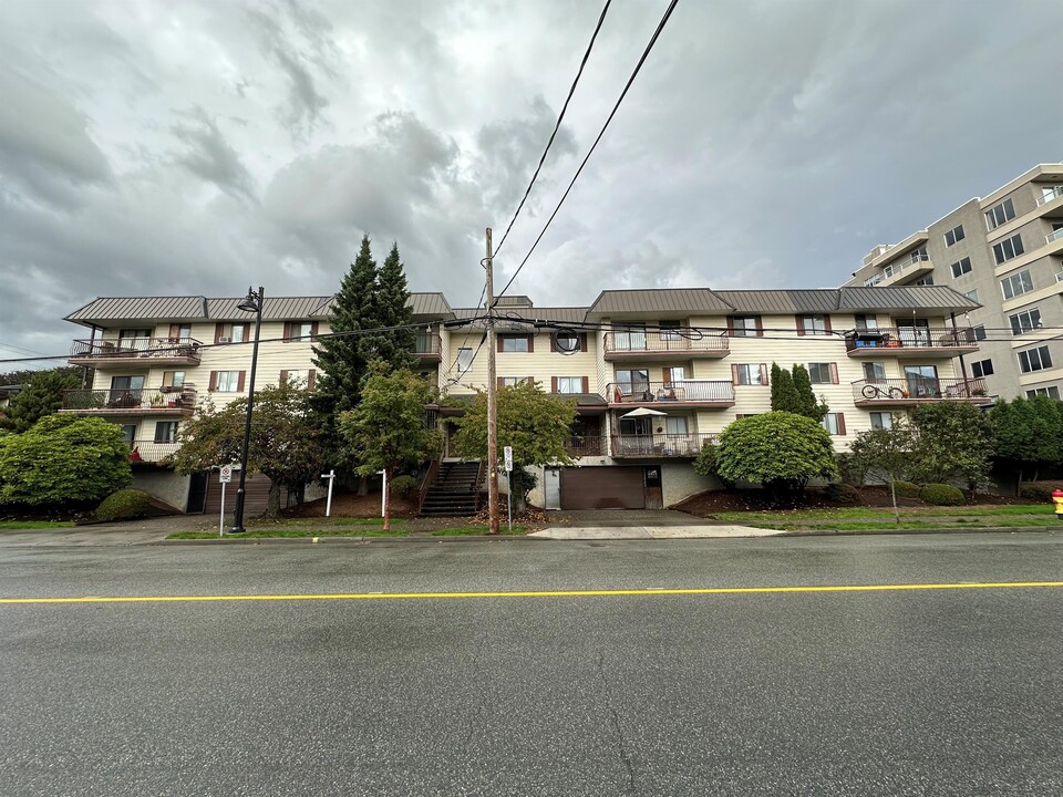 45749-45749 Spadina Ave in Chilliwack, BC - Building Photo