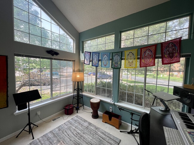 4871 White Rock Cir in Boulder, CO - Building Photo - Building Photo