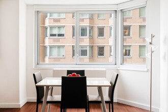 401 E 34th St in New York, NY - Building Photo - Building Photo