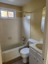 735 N Main St in Wake Forest, NC - Building Photo - Building Photo