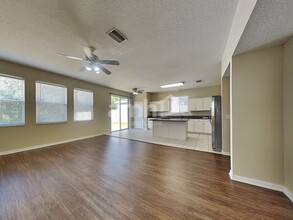 16809 Hawkglen Pl in Lithia, FL - Building Photo - Building Photo