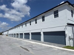12426 SW 248th St in Princeton, FL - Building Photo - Building Photo
