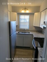 111 SW Madison Cir N in St. Petersburg, FL - Building Photo - Building Photo