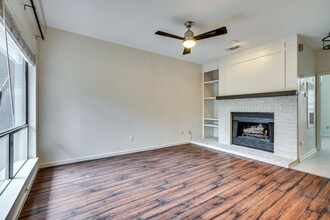 908 Poplar in Austin, TN - Building Photo - Building Photo