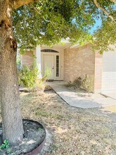 1901 Golden Sunrise Ln in Pflugerville, TX - Building Photo - Building Photo