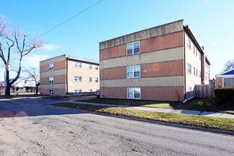 1806 Armitage Ave in Melrose Park, IL - Foto de edificio - Building Photo