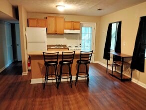 5223 Mainstreet Park Dr in Stone Mountain, GA - Building Photo - Building Photo