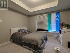 30 Limnos Ln in Ottawa, ON - Building Photo - Building Photo