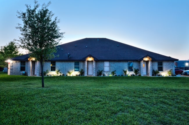 property at 800 E Daffodil Ave