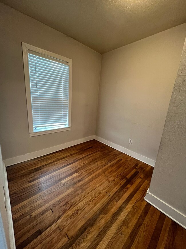 1209 E Fortification St, Unit 2