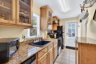 509 29th Ave S in St. Petersburg, FL - Foto de edificio - Building Photo