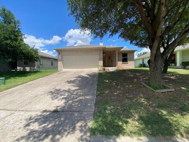 124 Easy St in Hutto, TX - Building Photo - Building Photo
