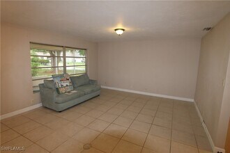 787 98th Ave N in Naples, FL - Building Photo - Building Photo